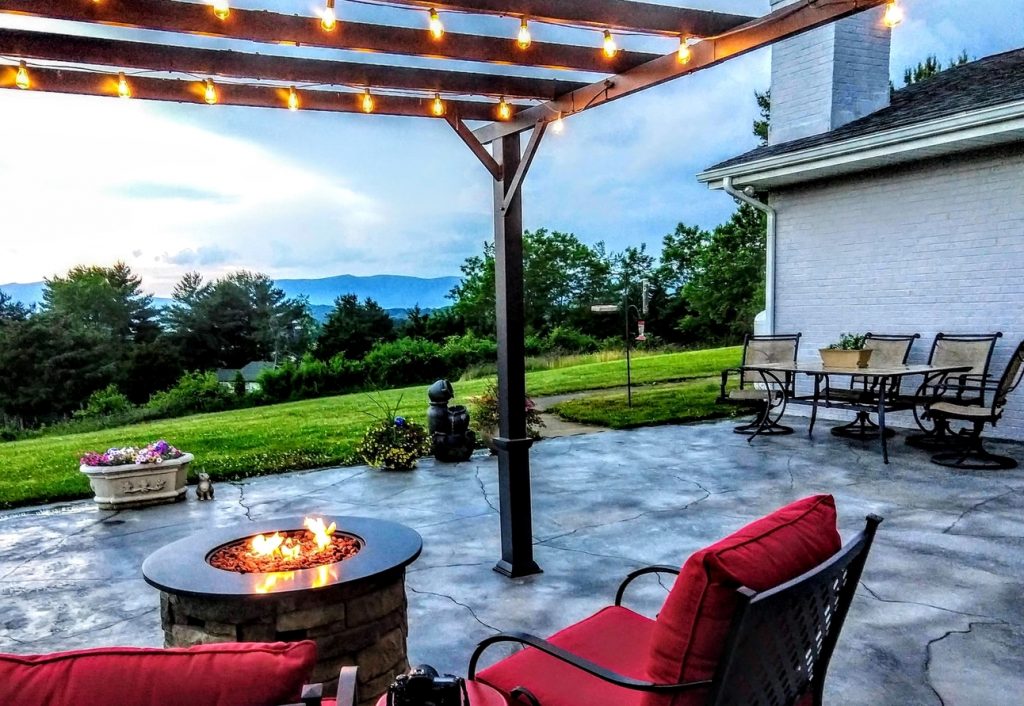 flagstone fire pit on a flag stone patio