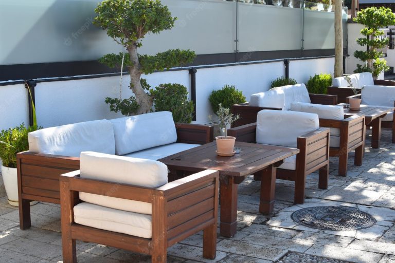 Pros and Cons of Polywood Furniture