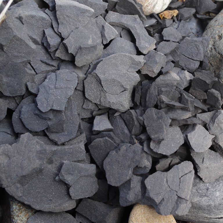 Slate Chips LA Landscape Supply   Slate Chips Slate Chippings Landscape Supply 2 768x768 